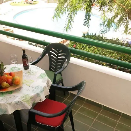 Close To Golden Mile Apartment